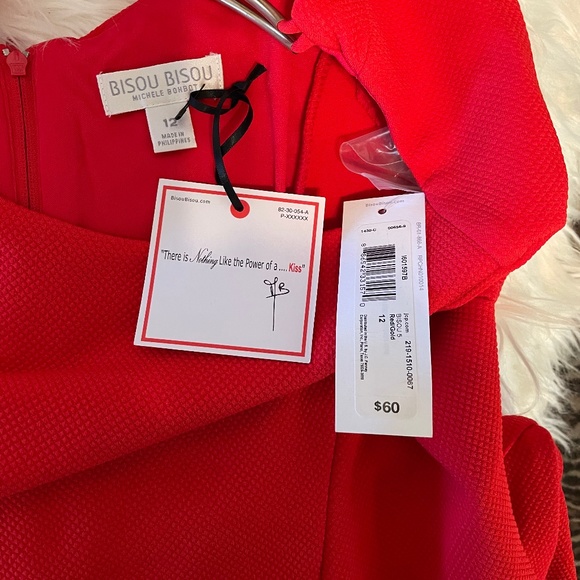 NWT - Bisou Bisou Fitted Dress with Gold Embellishment. Size 12. - Picture 5 of 5